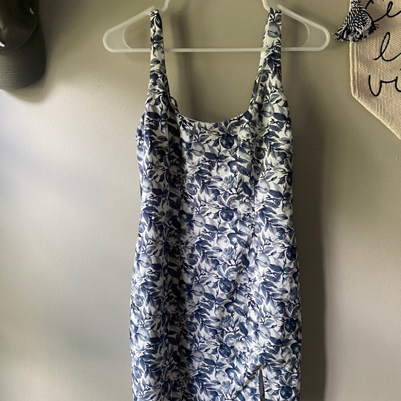 Mini Dress with matching hair tie - Picture 2 of 6